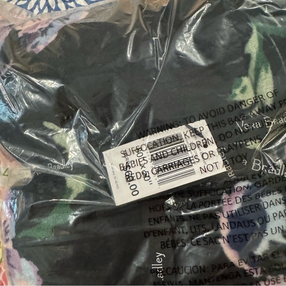 NWT Vera Bradley floral blanket - Picture 3 of 4